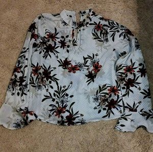 Decorative Bell sleeve top